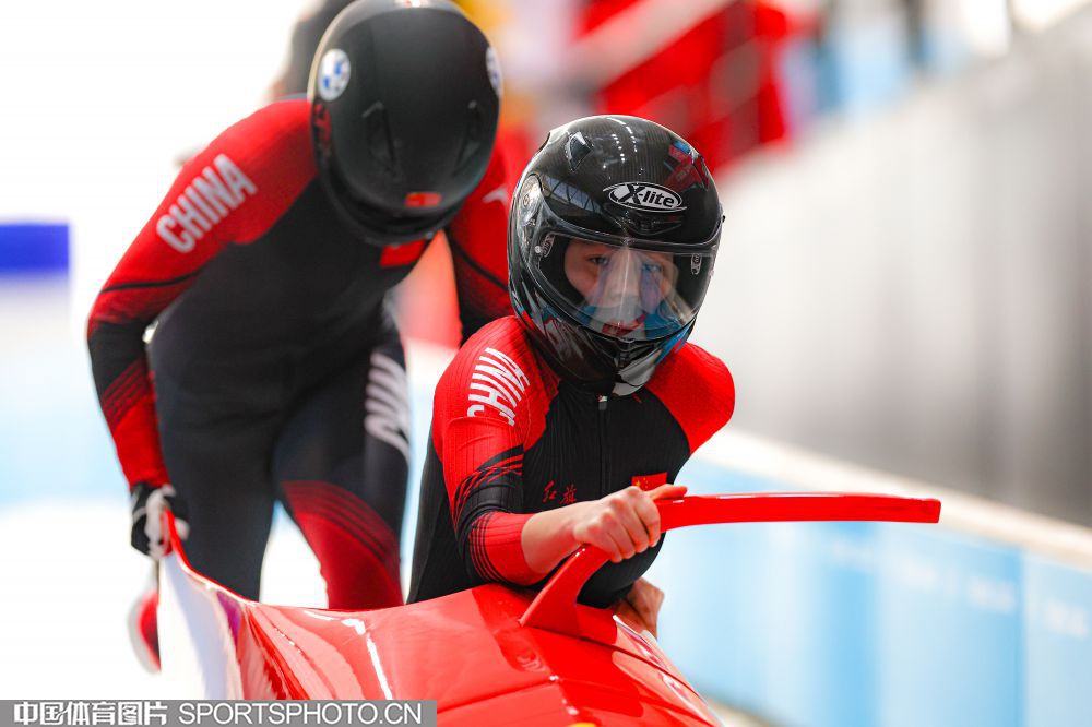 C-約翰遜砍下34分 米勒貢獻29分 三球關鍵時刻未能登場 籃網險勝黃蜂.